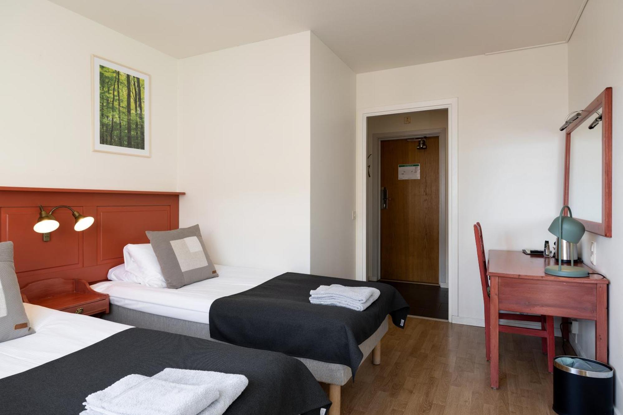 Hotel Bishops Arms Mora Room photo