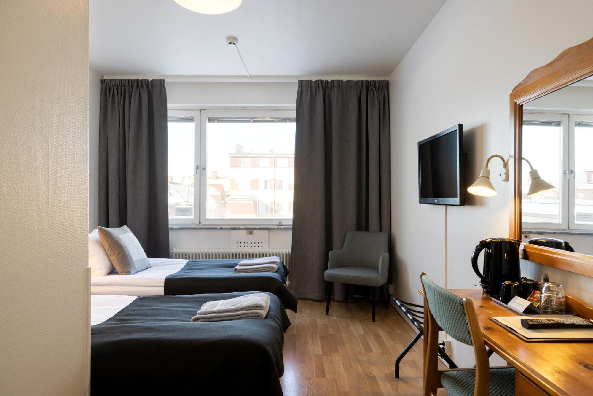 Hotel Bishops Arms Mora Room photo