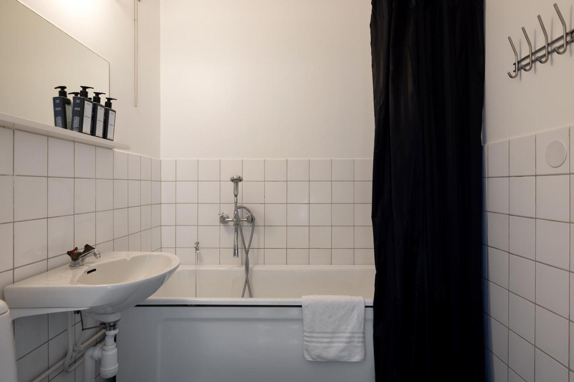 Hotel Bishops Arms Mora Room photo